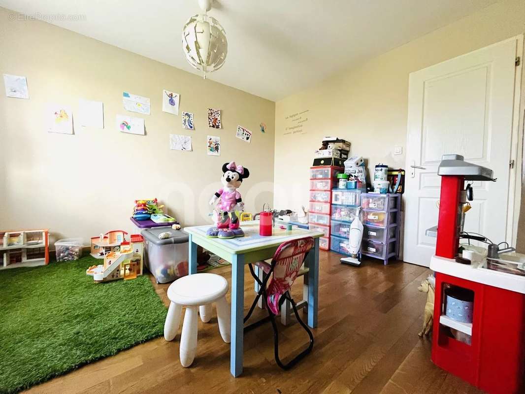 Maison à SAINT-AGOULIN