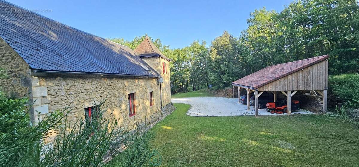 Véritable joyau niché dans un écrin de verdure sur la commune de Domme. - photo 14