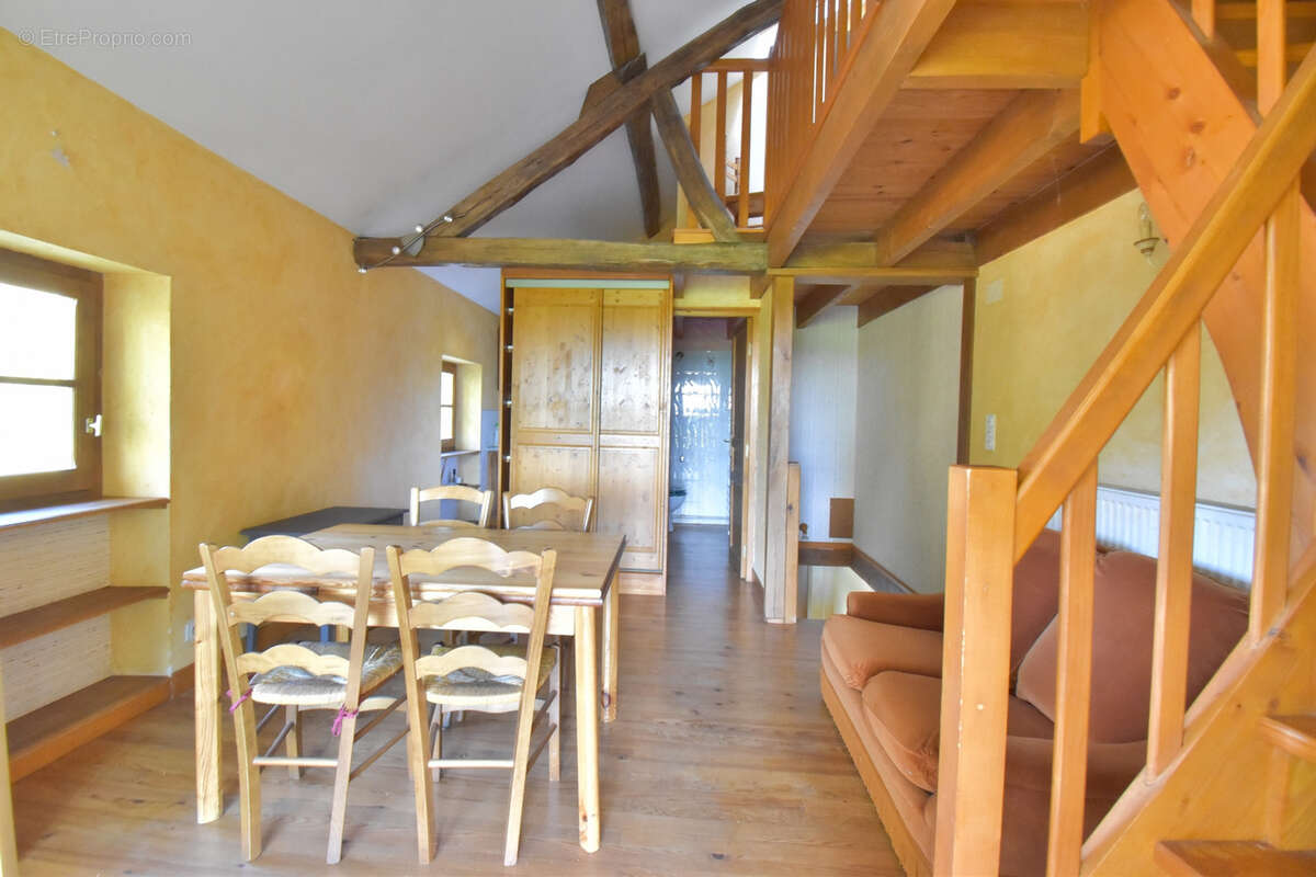 Maison à DORNES