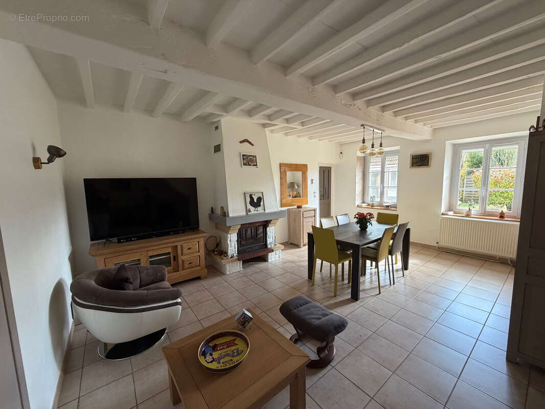 Maison à SAINTE-BLANDINE
