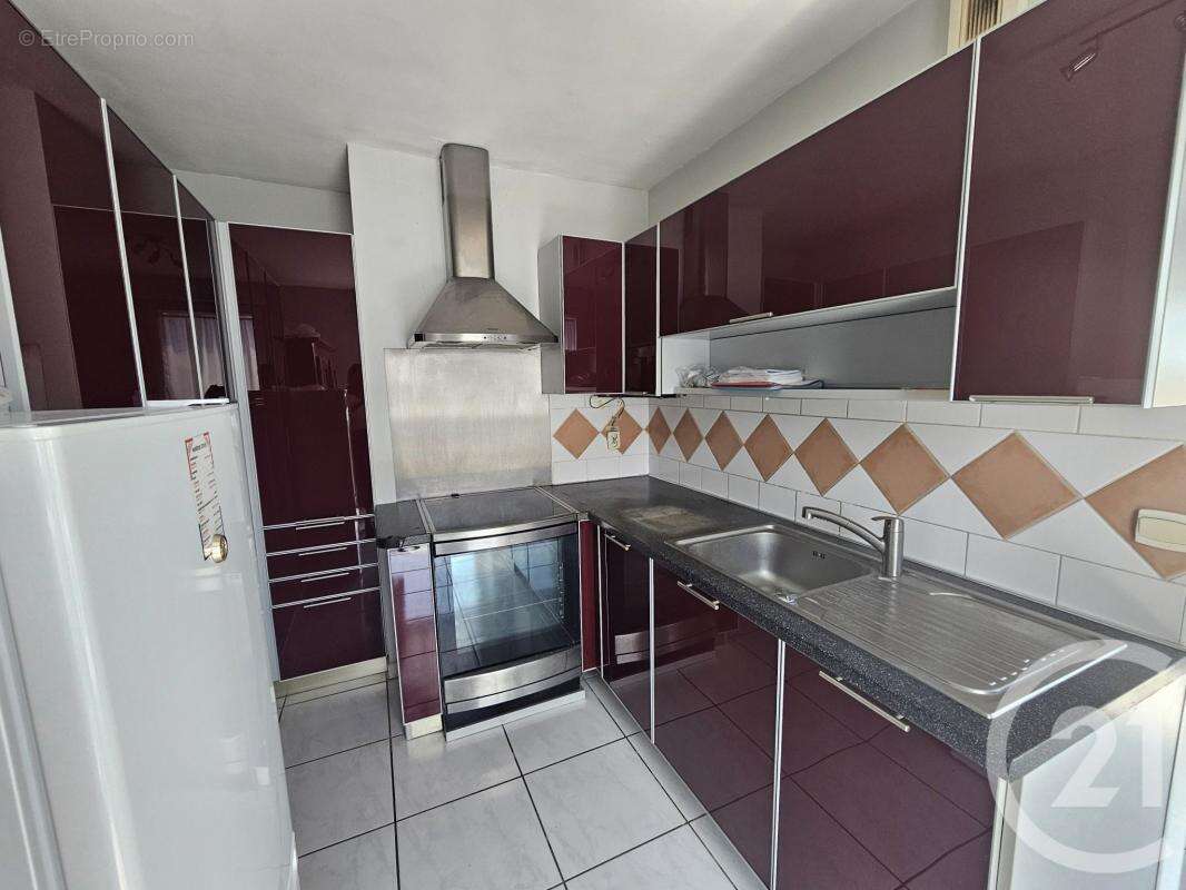 Appartement 100 m² à Lattes  - photo 3