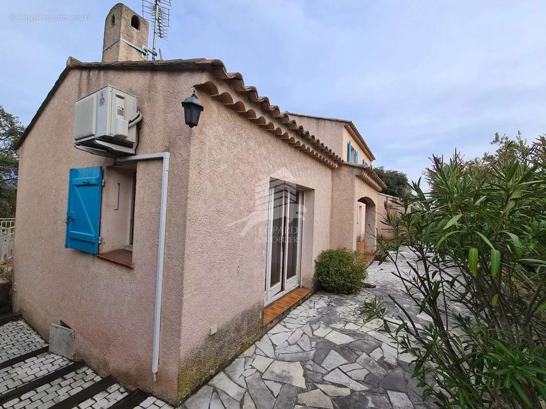 Maison à SAINT-RAPHAEL