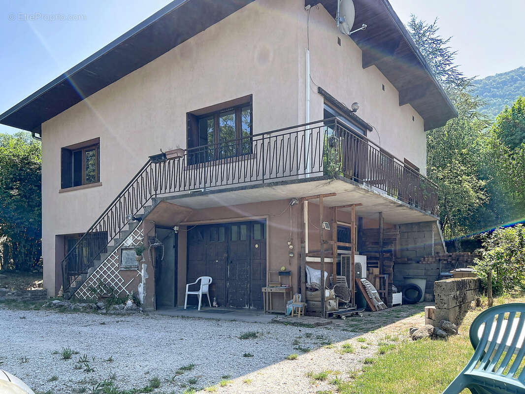 Curienne - Maison - Terrain 1 170 m2 - photo 19