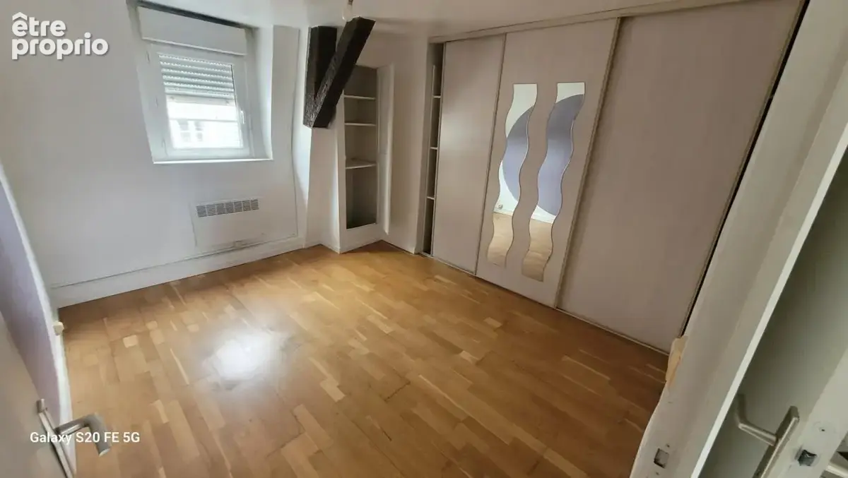Appartement T2 - 42 m² au 3ème et dernier étage - Quartier Cathedrale-Colbert - 37000 TOURS - photo 10