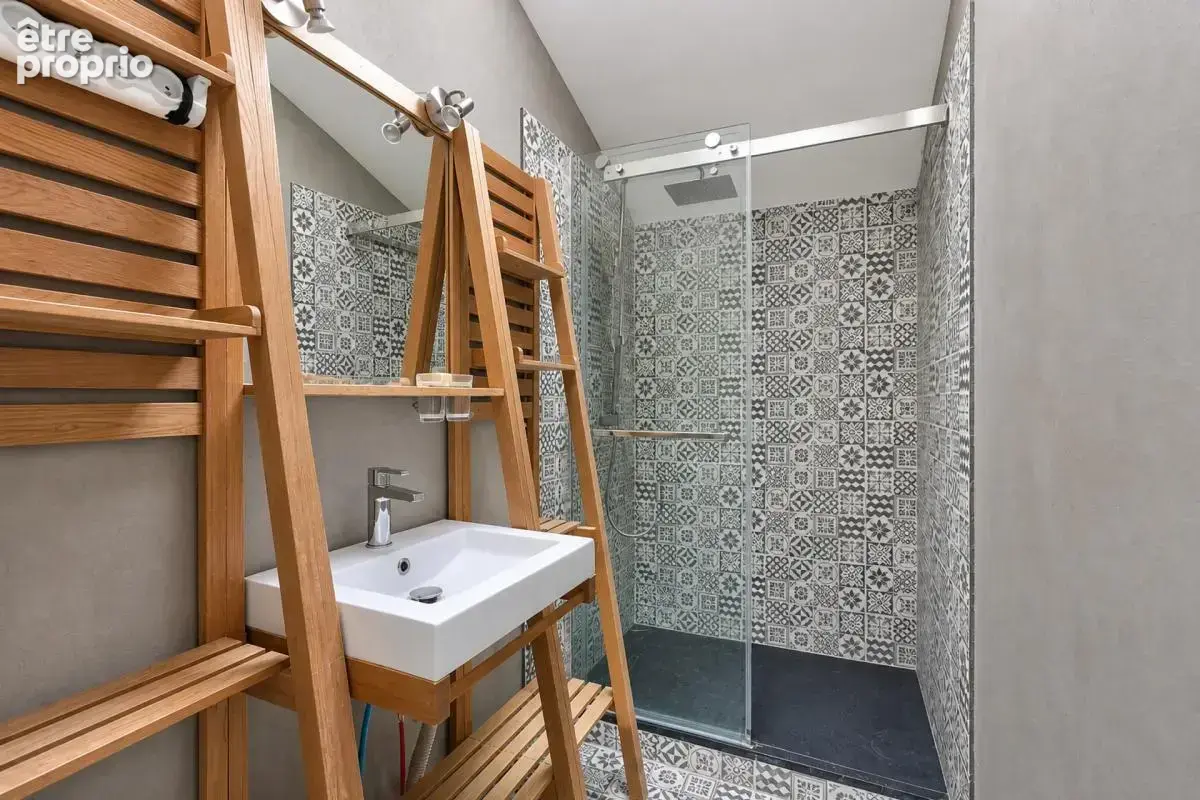 Maison de 8 pièces de 170 m² à Saint-Laurent-de-Mure - photo 15