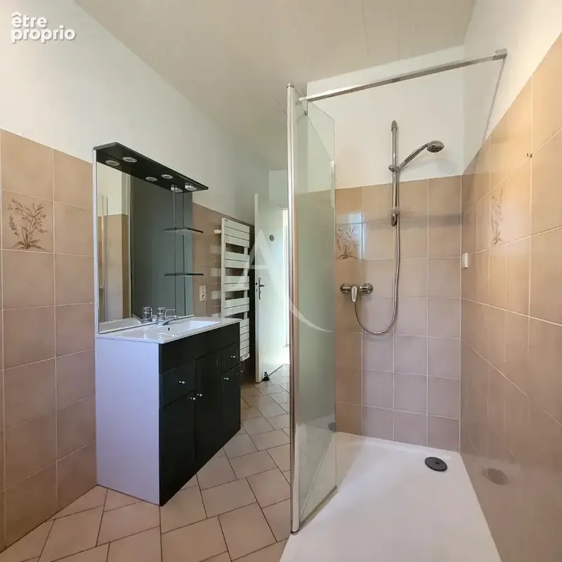 Maison  - Saint-Avaugourd-des-Landes - 93 m² avec sous-sol - photo 6