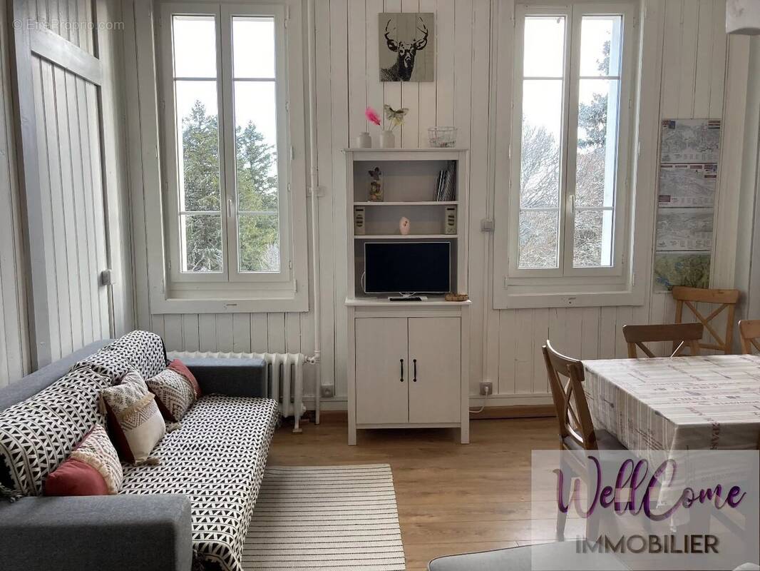 Appartement à PUGNY-CHATENOD