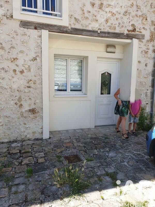 Photo 1 - Appartement à BRUYERES-LE-CHATEL