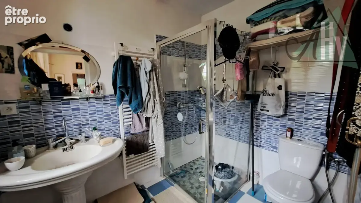 PROCHE THORIGNY SUR OREUSE - Longère de 115 m2 avec 3 chambres, grange et jardin. - photo 7