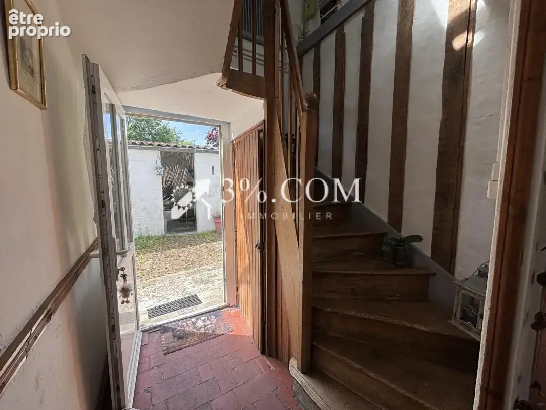 Charmante maison de bourg traditionnelle en briques 94m2 - 3 - photo 2