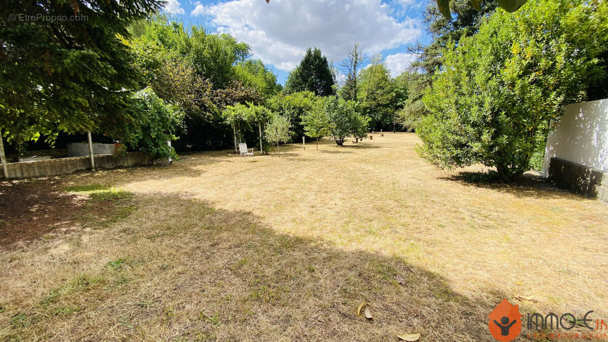 Maison 180 m² à Couilly-Pont-Aux-Dames  - photo 2