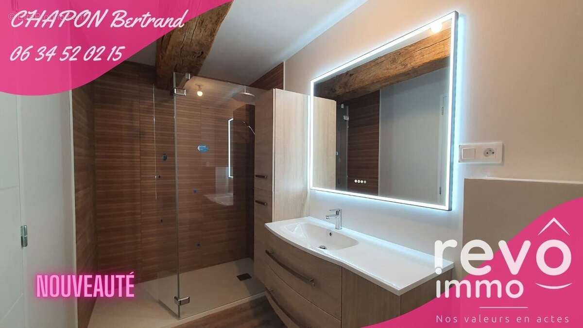 Maison à SAINT-LAMBERT-DU-LATTAY