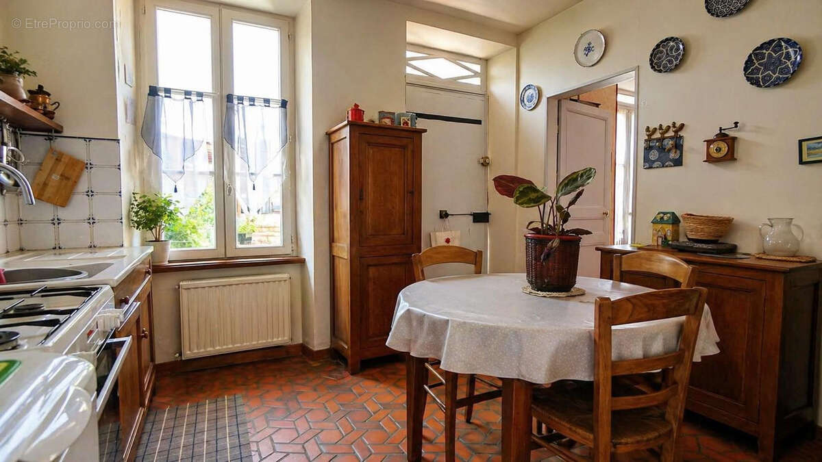 Maison à EPONE