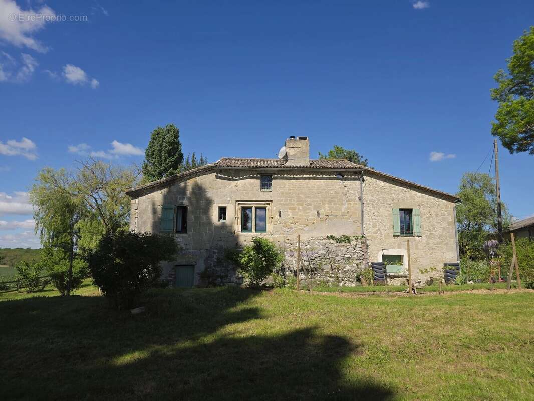 Maison à LAUZUN