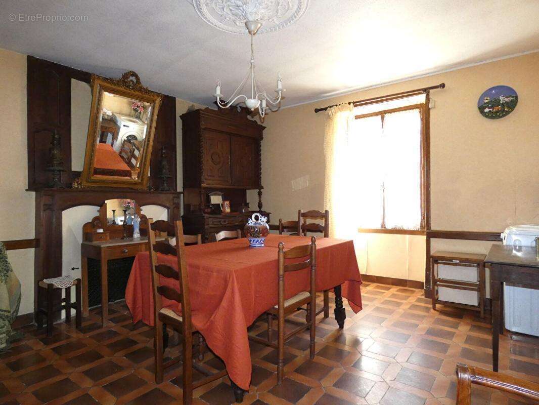 Maison à SAINTE-EULALIE-D&#039;ANS