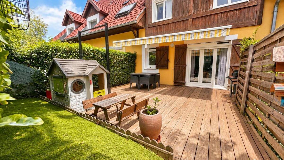 Appartement à QUINTAL