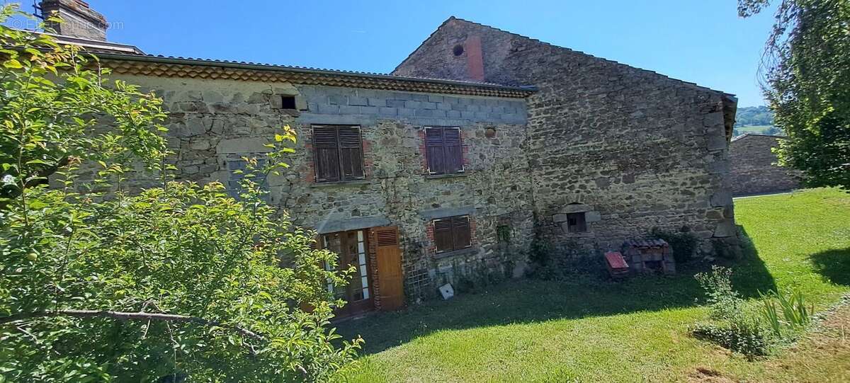Maison à SAINT-DIER-D'AUVERGNE