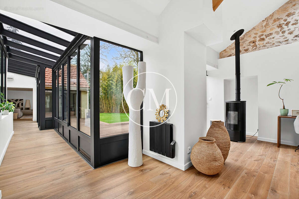 Maison à CRESPIERES