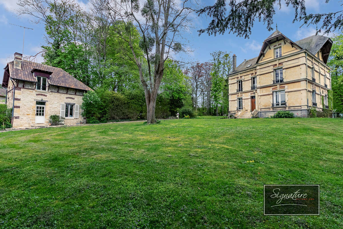 Magnifique propriété entre Chantilly et Senlis, une maison, 2 dépendances 16172 m2 de terrain - photo 10