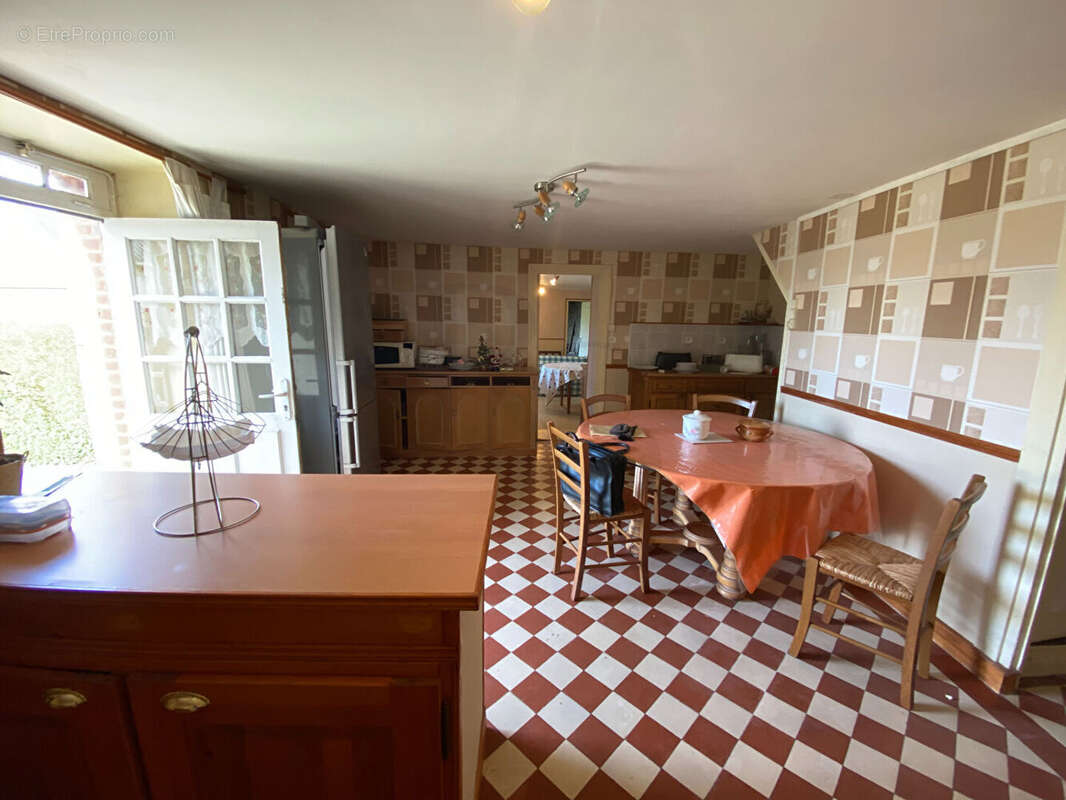 Maison à MONTCHAUVET