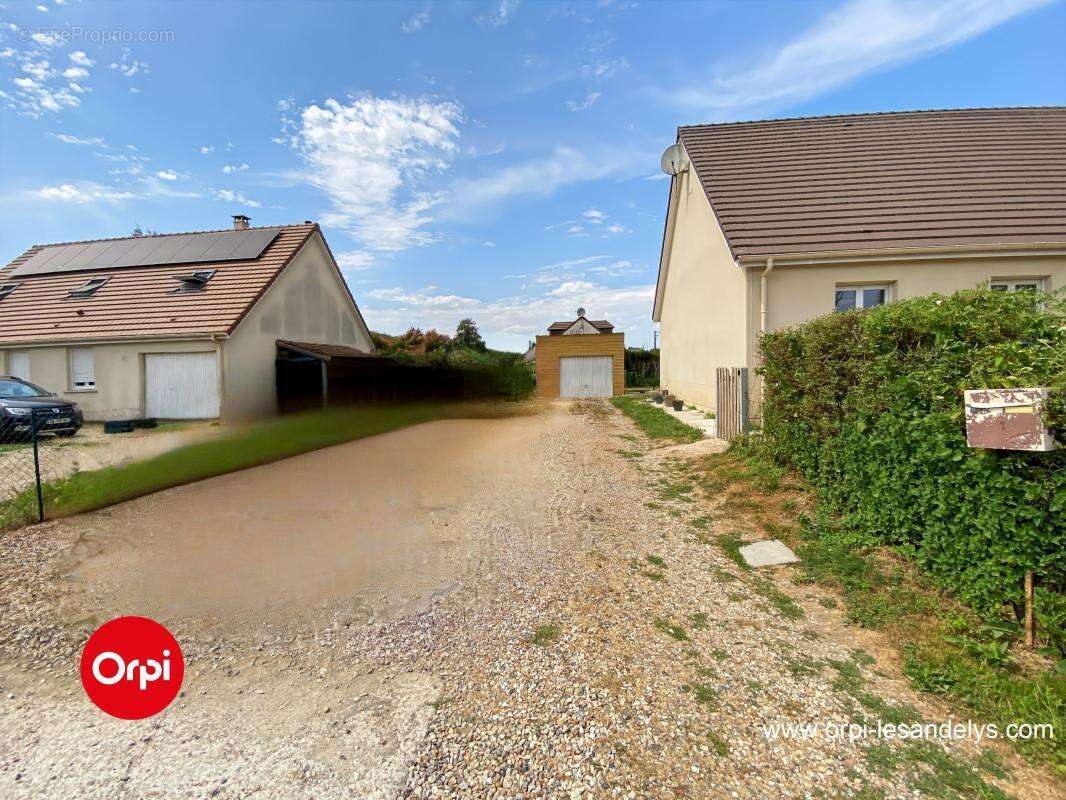 À Vendre Pavillon RT2012 - séjour (42 m²)  3 chambres  Terrain 812 m² - photo 19