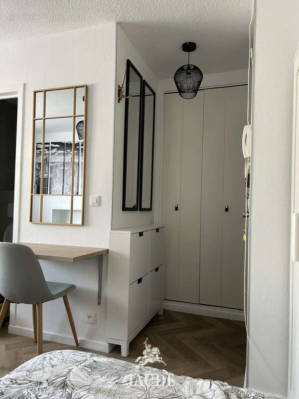 Studio rénové (2025) de 24.4m2 avec parking   Résidence Agora   27 rue Raynaud, Clermont-Ferrand - photo 4