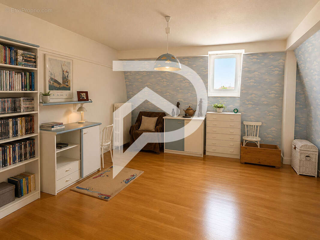 Maison de caractère 9 pièces 322 m² au centre ville de Sarrebourg. - photo 15