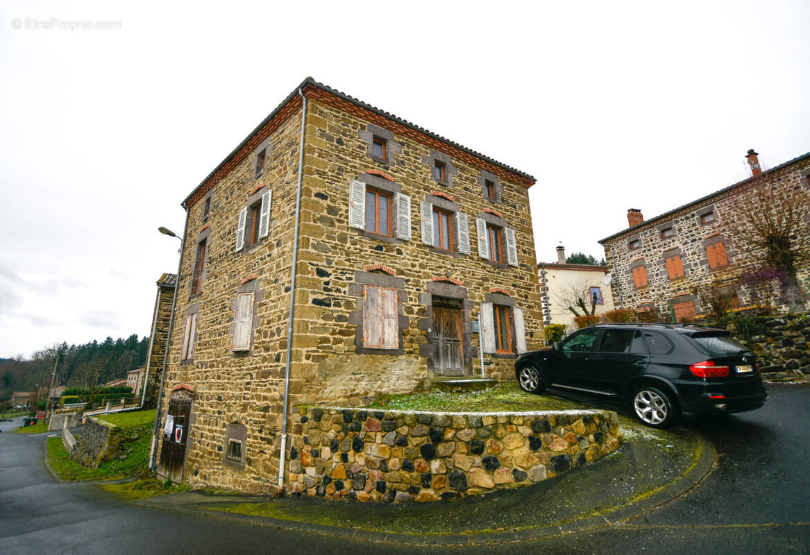 Maison à SALZUIT