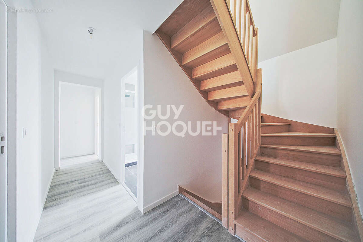 Maison à FONTENAY-TRESIGNY