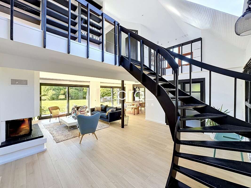 Maison 185 m² à Genech  - photo 2