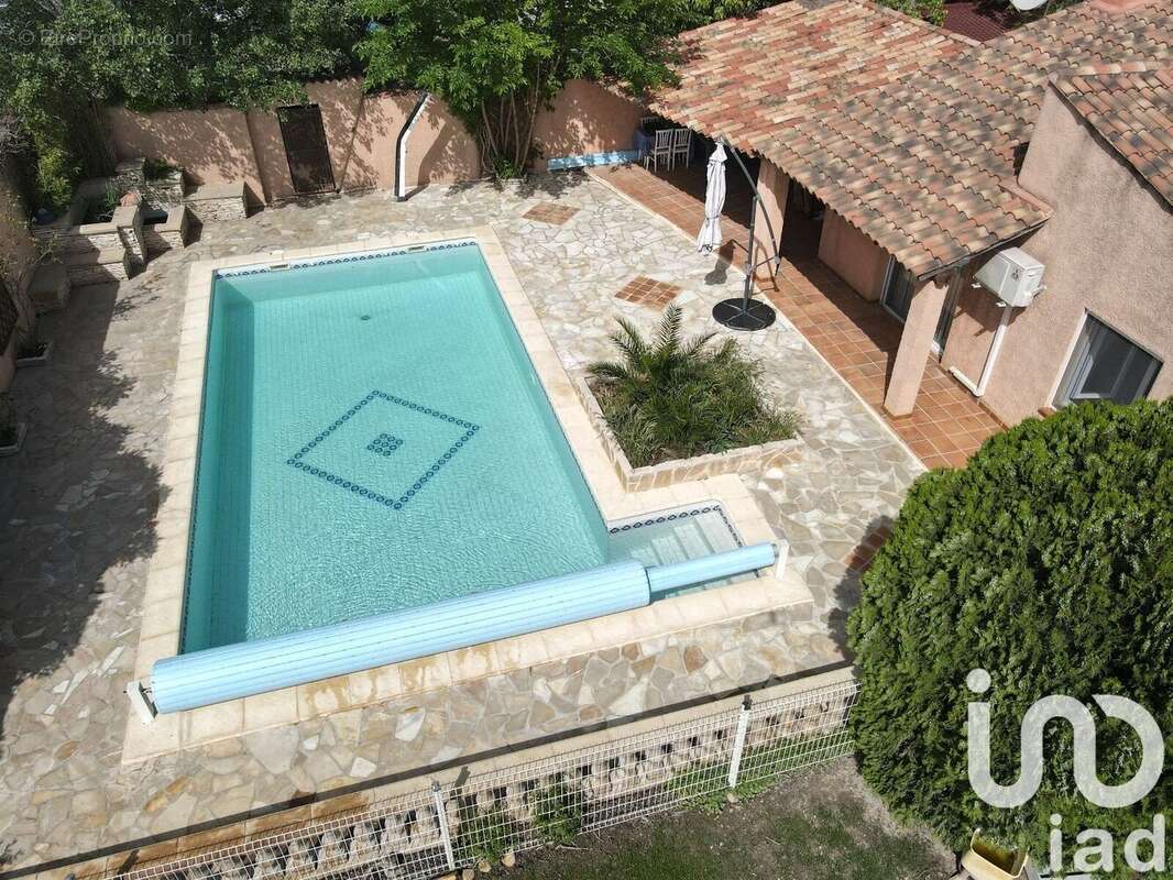 Photo 2 - Maison à EYGUIERES