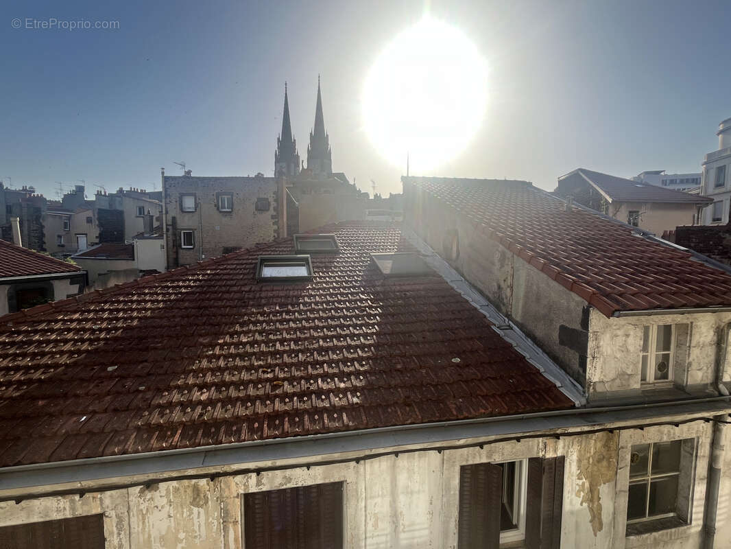 Jaude- studio avec balcon - photo 7