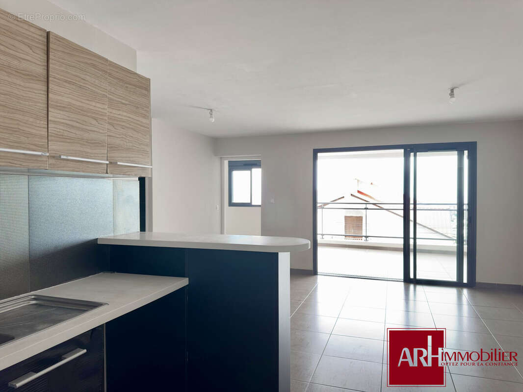 Appartement à SAINT-DENIS