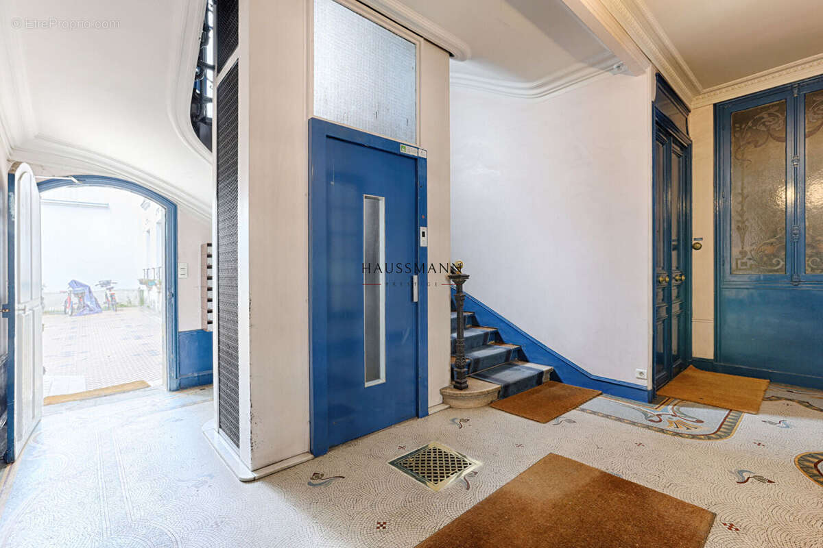 Appartement à PARIS-15E