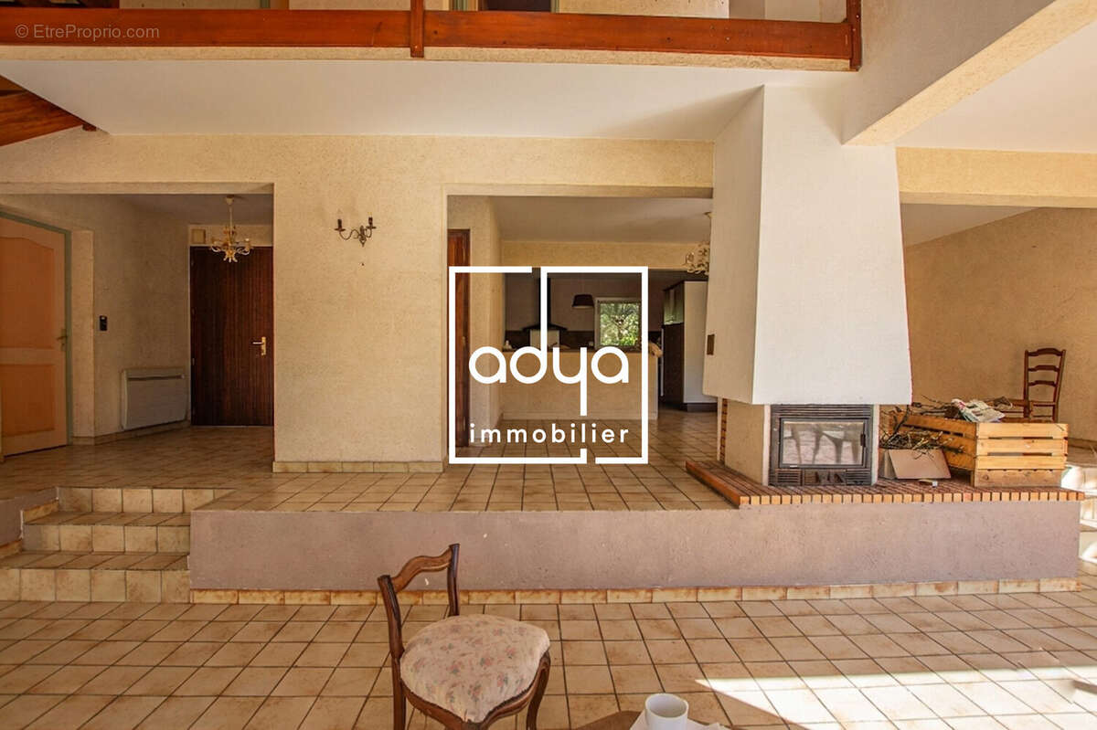 Maison à LA POUEZE