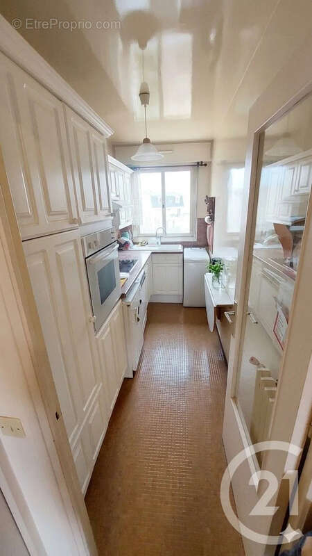 Appartement 56 m² à Saint-Maur-Des-Fosses  - photo 8