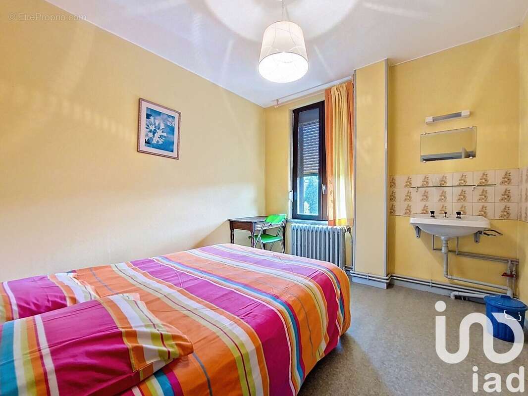 Maison 205 m² à Les Mazures  - photo 9