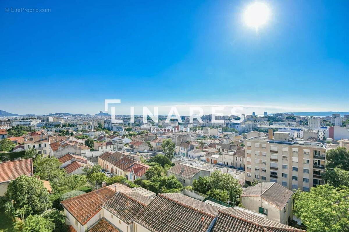 Appartement à MARSEILLE-4E