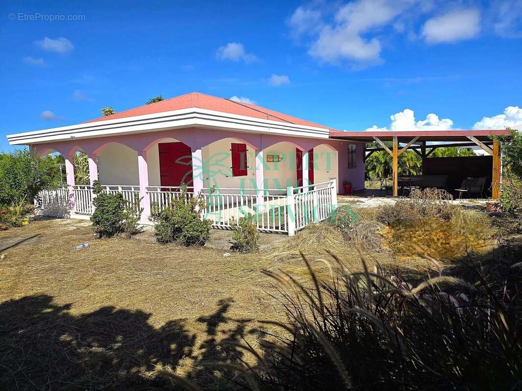 Maison à CAPESTERRE-DE-MARIE-GALANTE