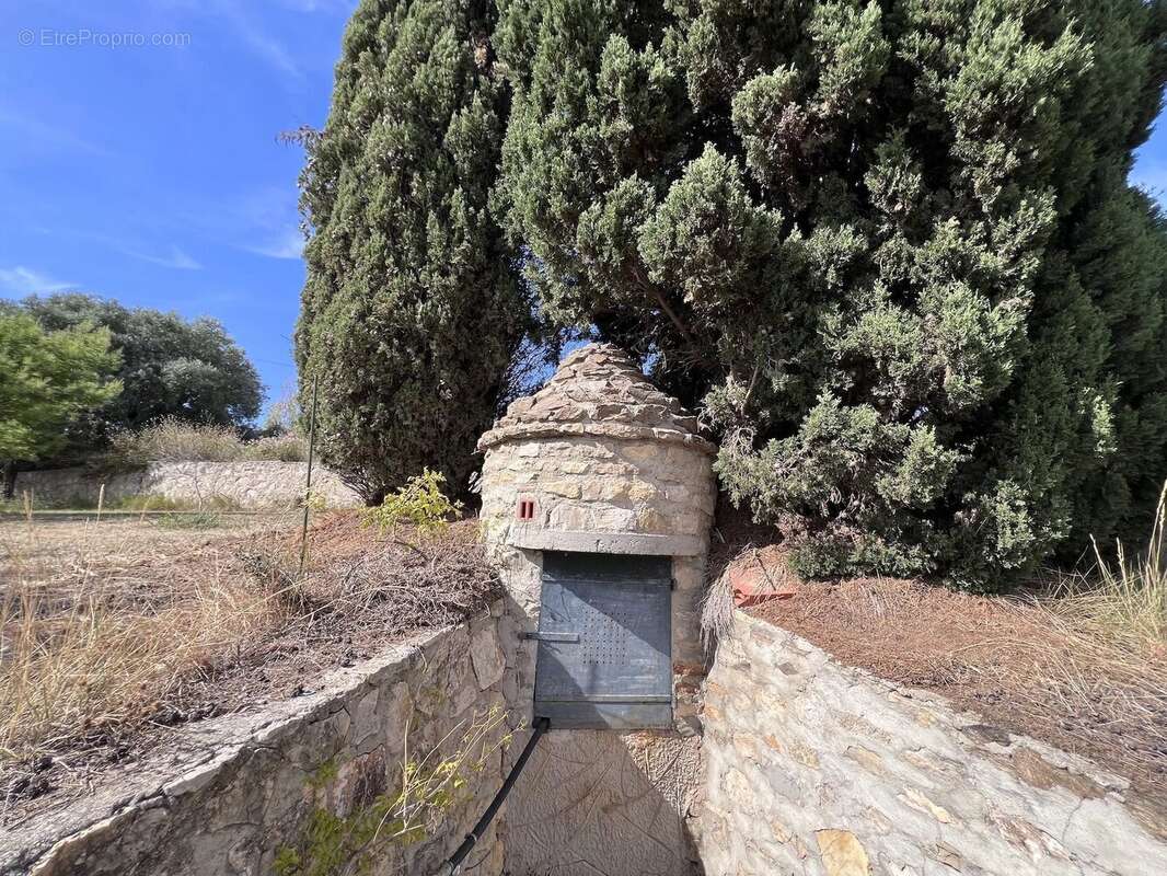 Maison à LE CASTELLET
