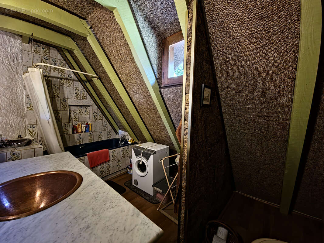 Maison à SAINT-CIRGUES-DE-JORDANNE