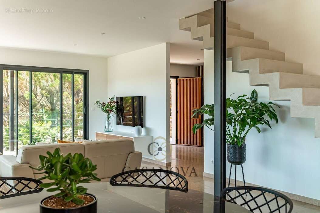 Maison à SAINT-GELY-DU-FESC