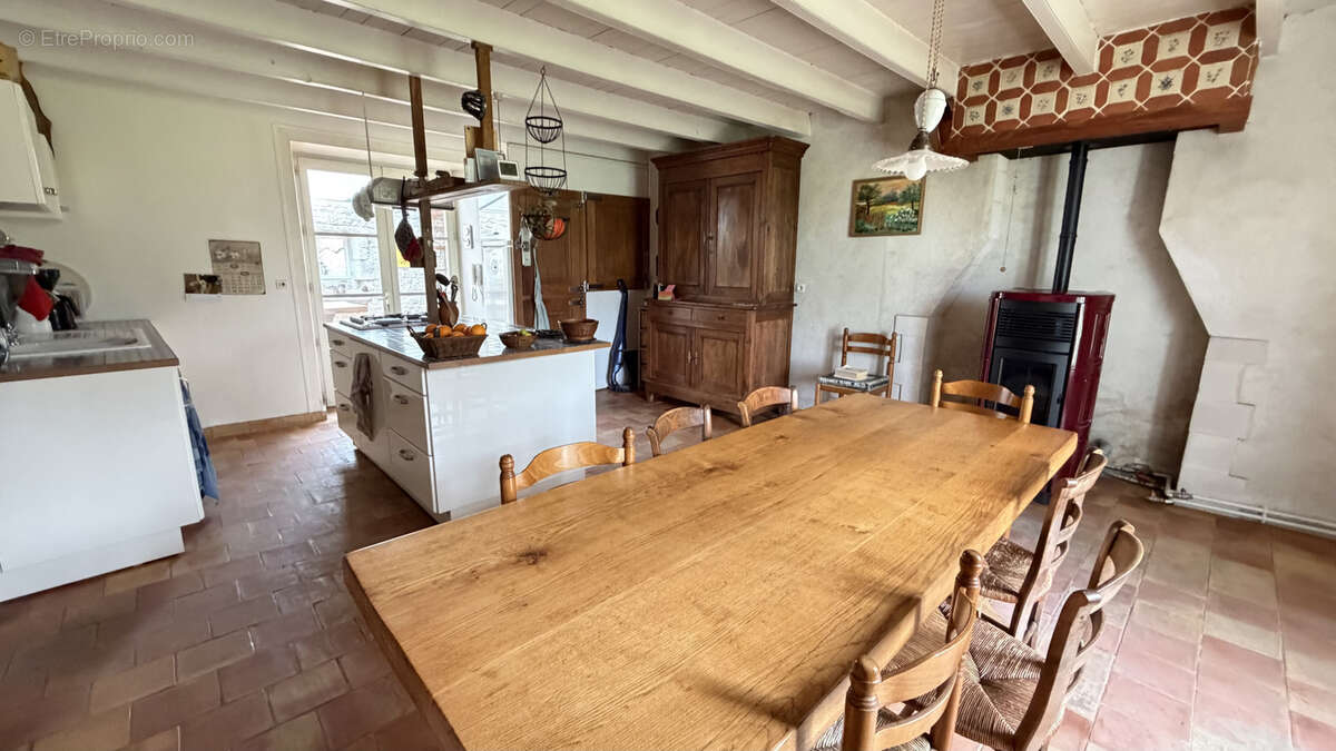 Maison à SAINT-JULIEN-DE-L'ESCAP