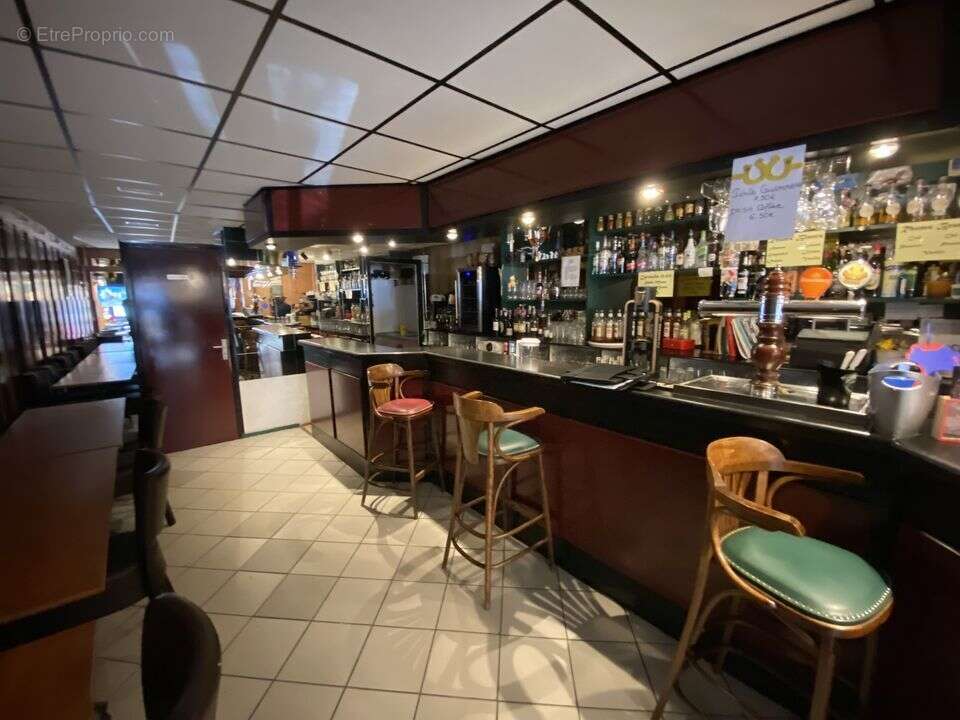 Commerce à CAZAUBON