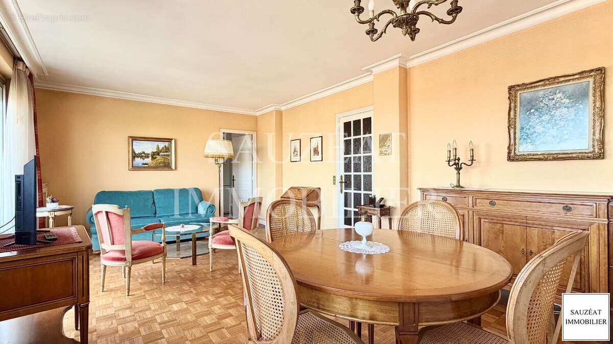 Appartement à MONTROUGE