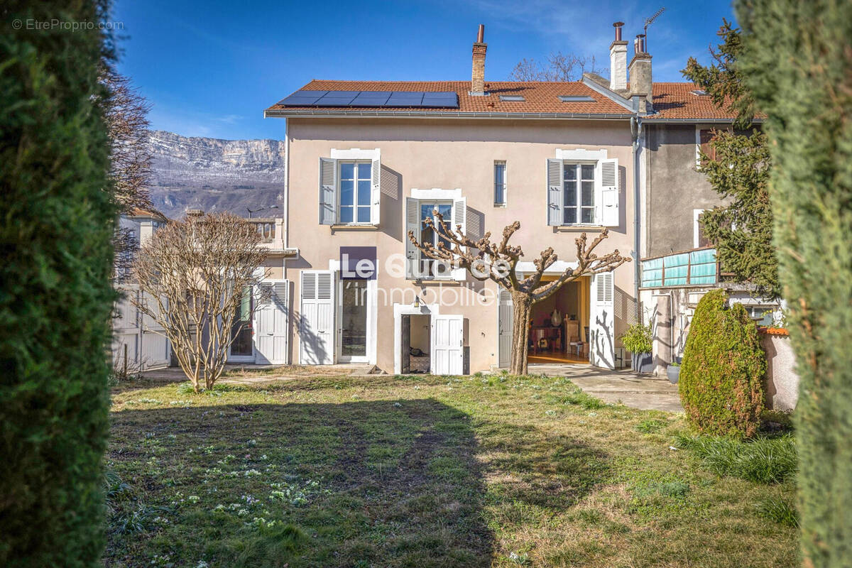 Maison à LE PONT-DE-CLAIX