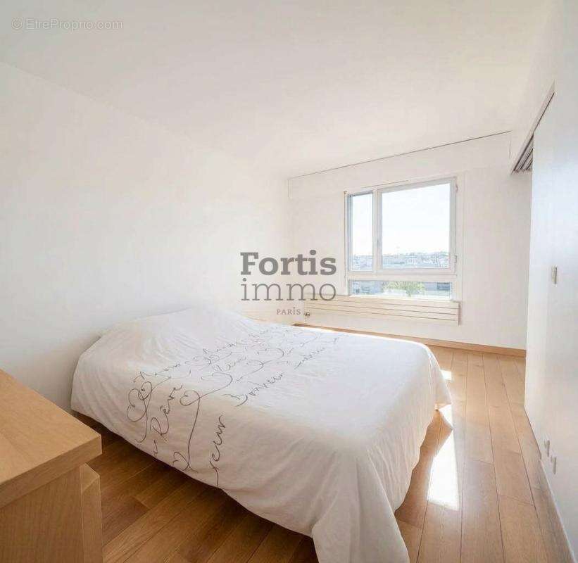 Appartement à PARIS-12E