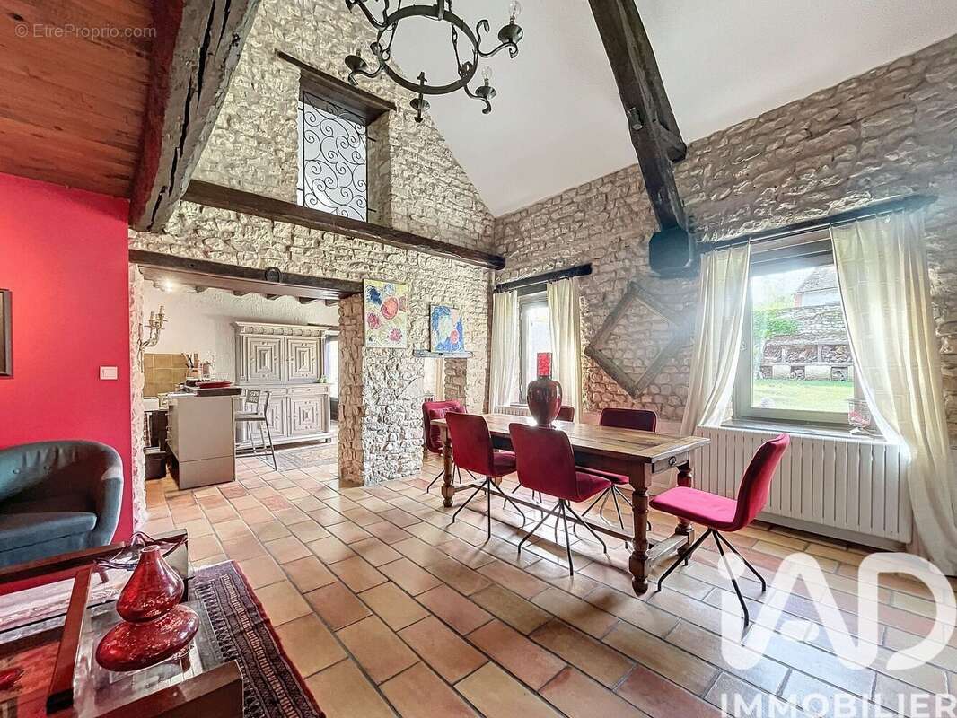 Photo 7 - Maison à COURTEMPIERRE