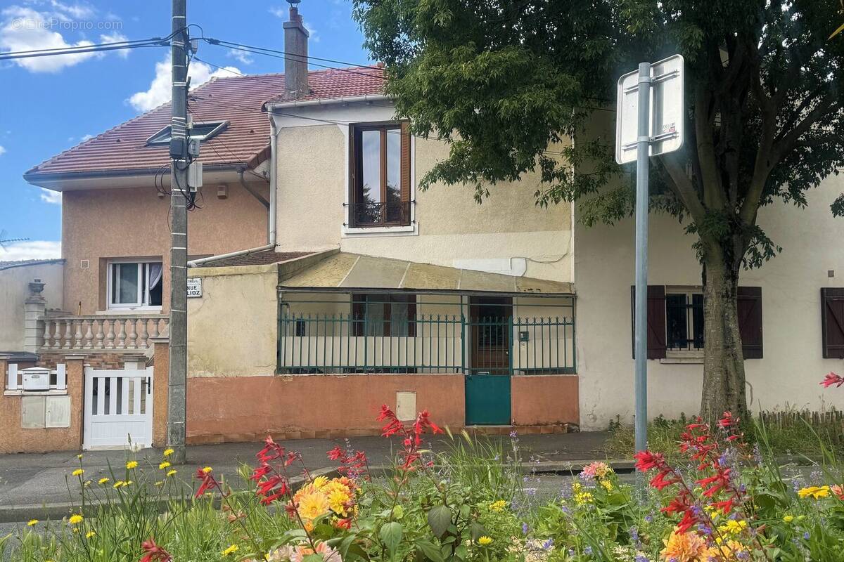 Maison à MONTREUIL