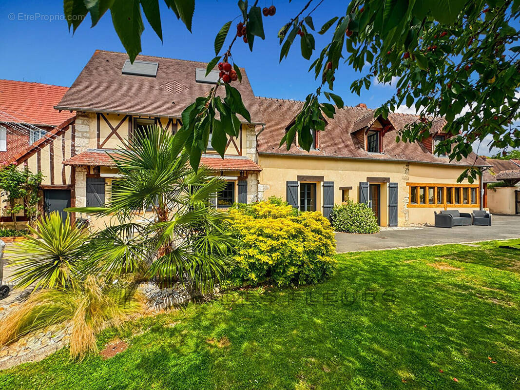 Maison à FRENEUSE